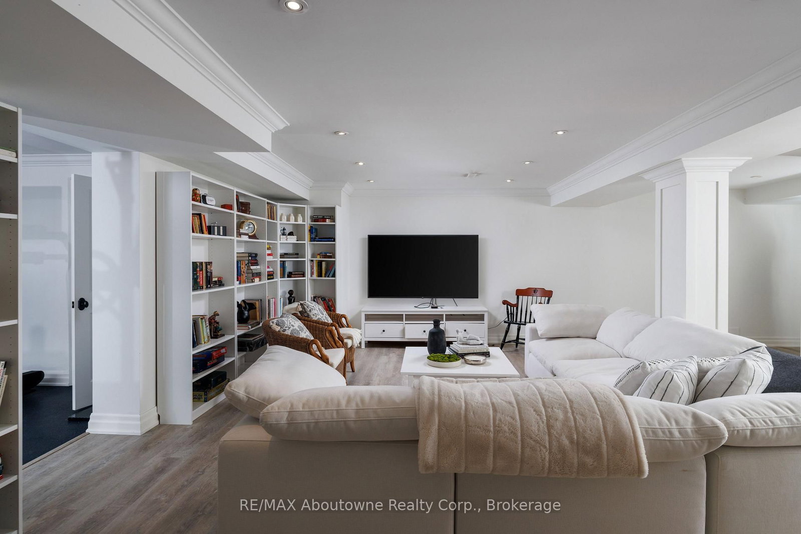 528 Michael Terrace • Oakville, ON photo 41
