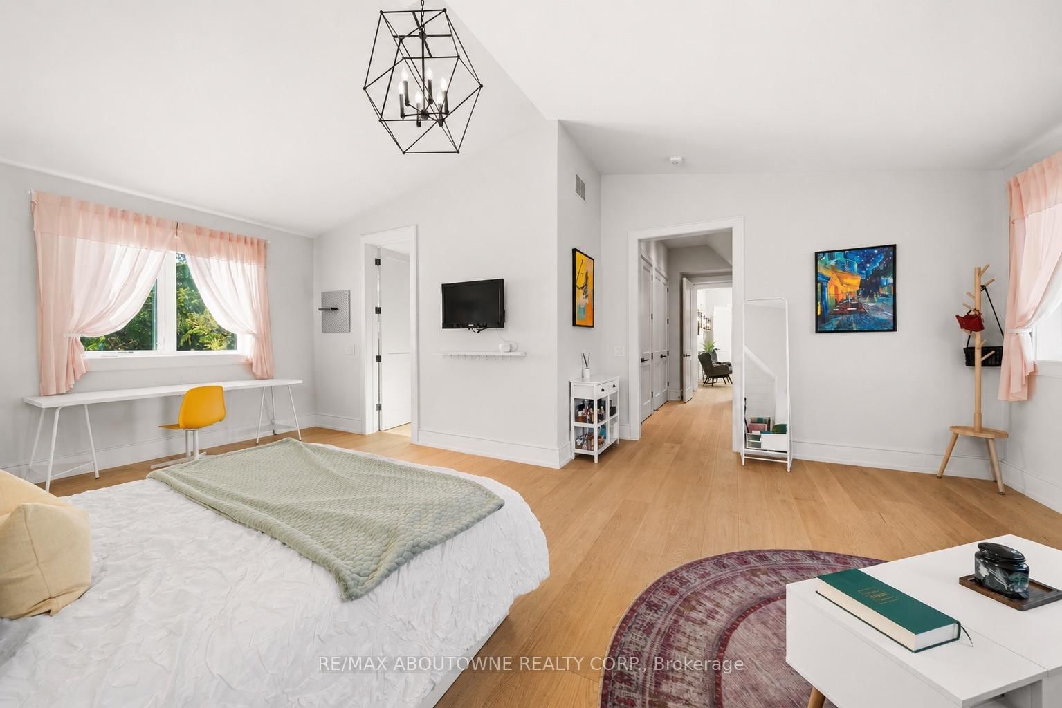 489 Lakeshore Road W • Oakville, ON photo 23