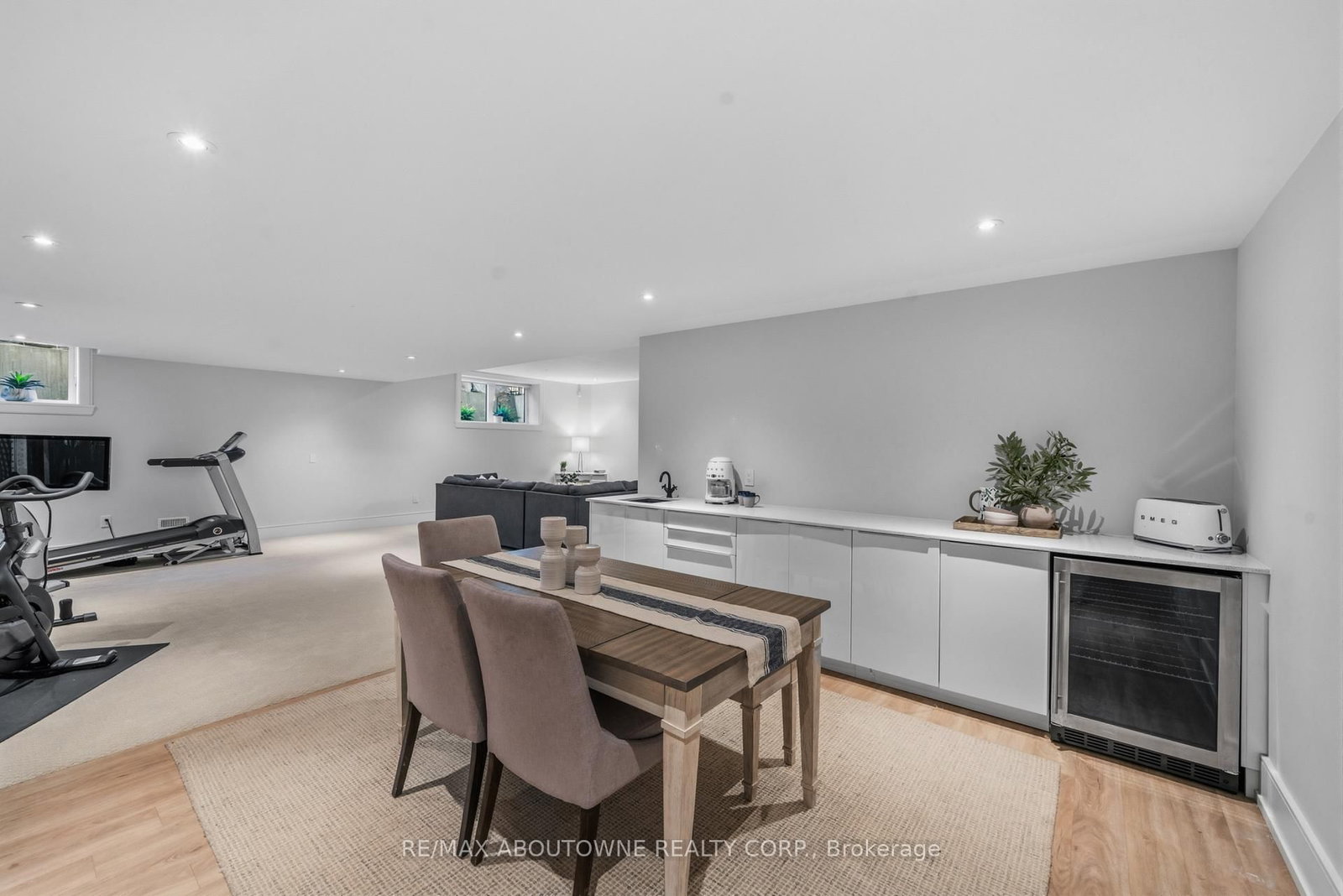 489 Lakeshore Road W • Oakville, ON photo 32