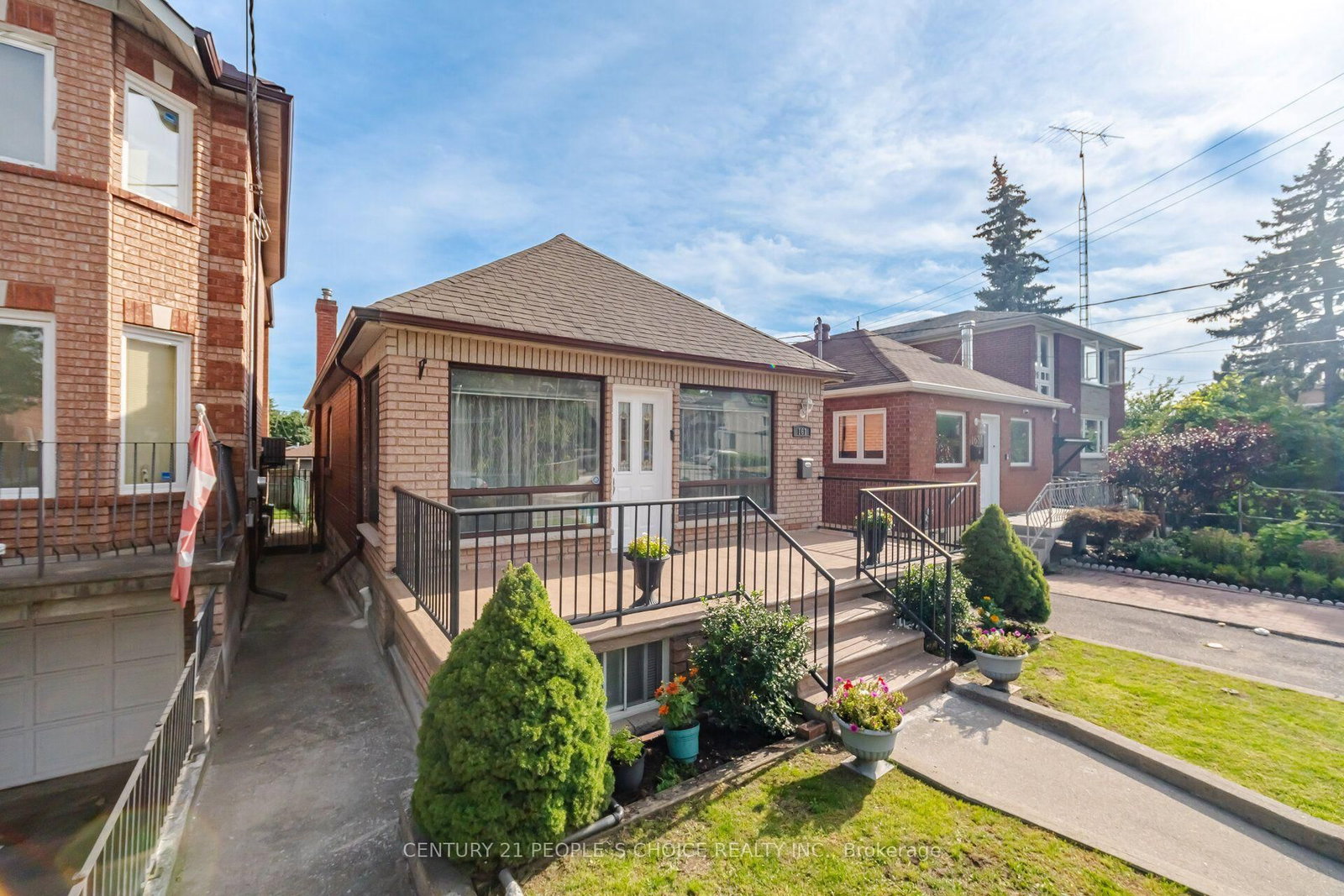 161 Northland Avenue • Toronto, ON photo 5