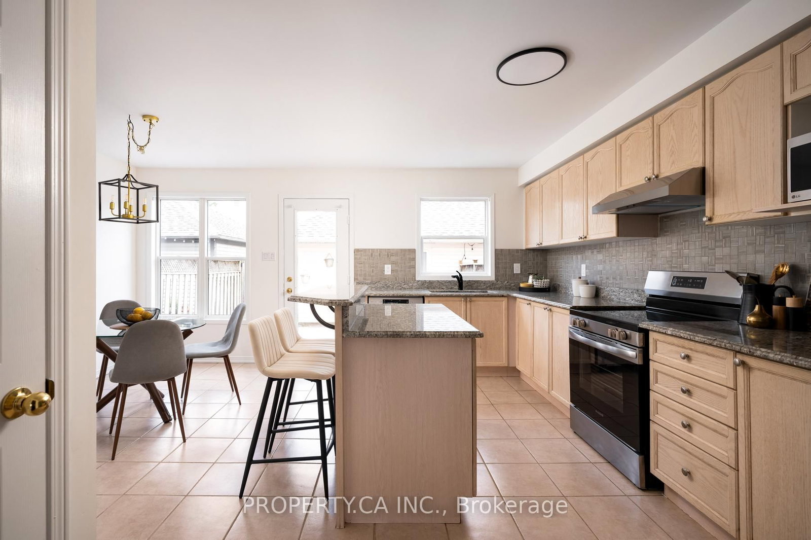 173 Littlewood Drive • Oakville, ON photo 6