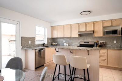 173 Littlewood Drive • Oakville, ON photo 9