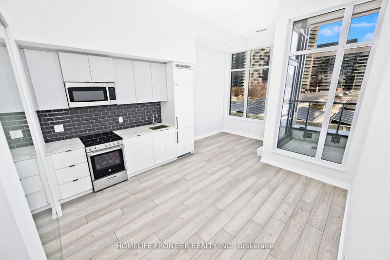 207 - 285 Dufferin Street