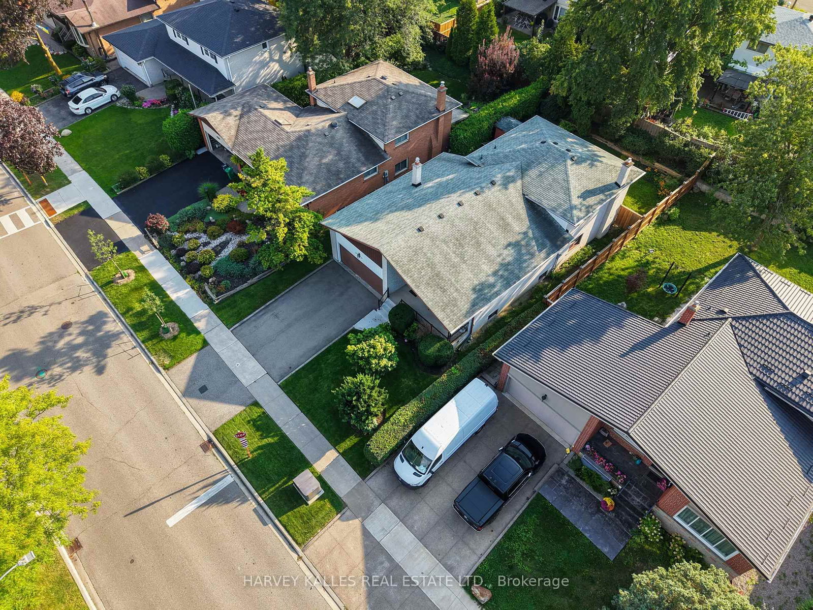 3594 Autumn Harvest Drive • Mississauga, ON photo 4