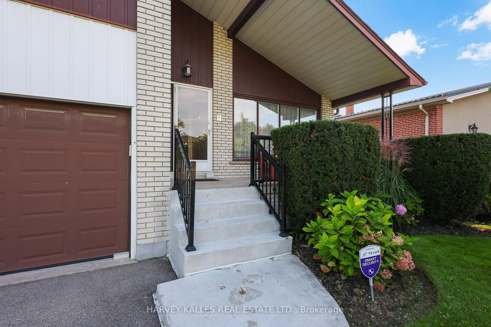 3594 Autumn Harvest Drive • Mississauga, ON photo 5