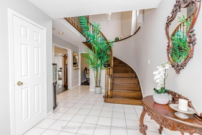 22 Merganser Crescent • Brampton, ON photo 5