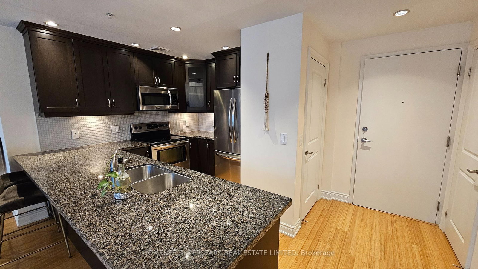 205 Lakeshore Road W • #302 • Oakville, ON photo 25