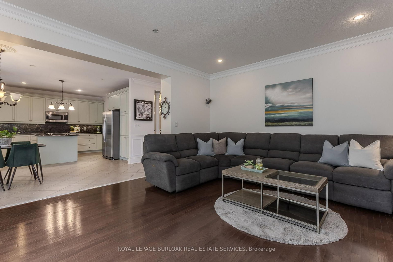 2194 Berwick Drive • Burlington, ON photo 12