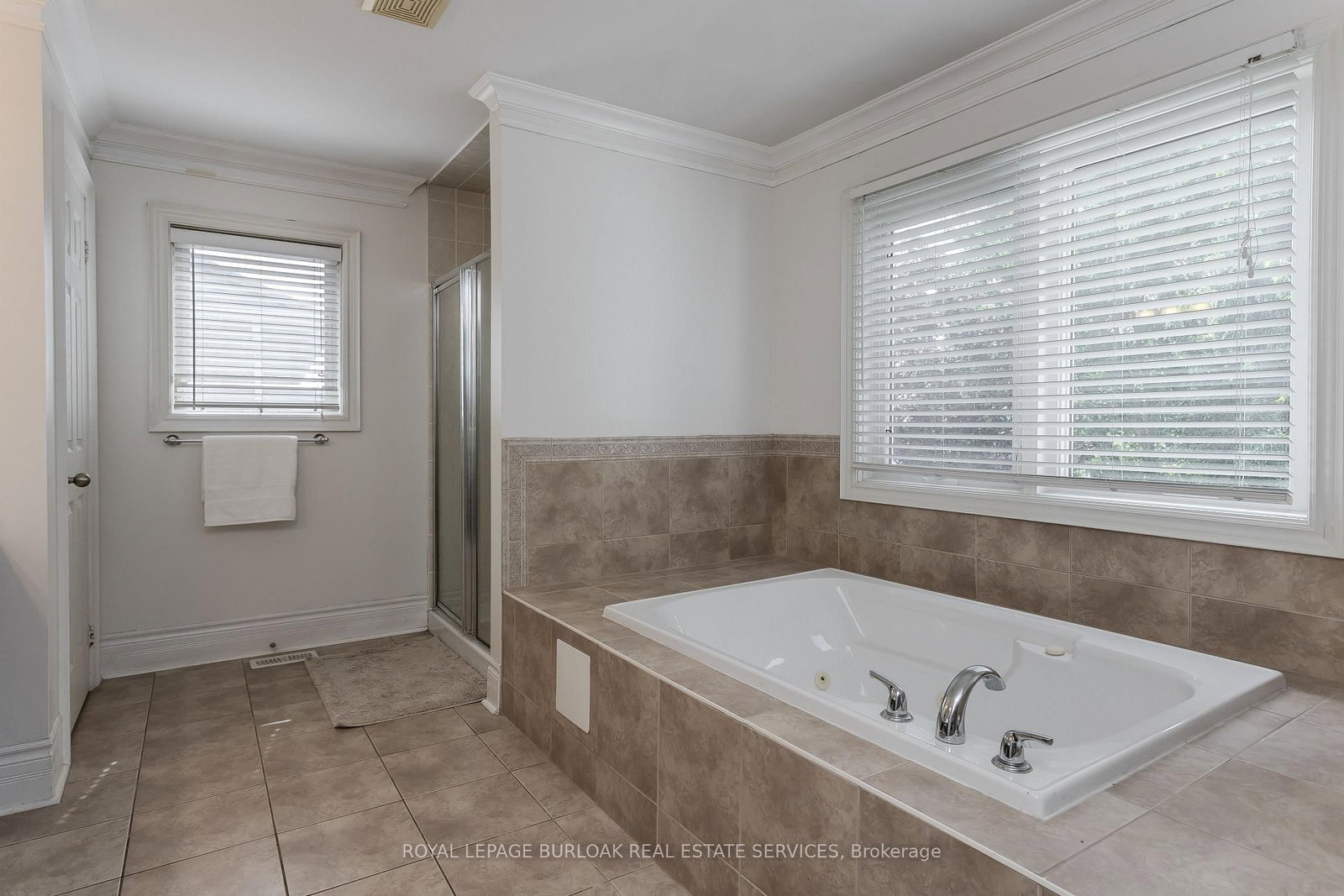 2194 Berwick Drive • Burlington, ON photo 19