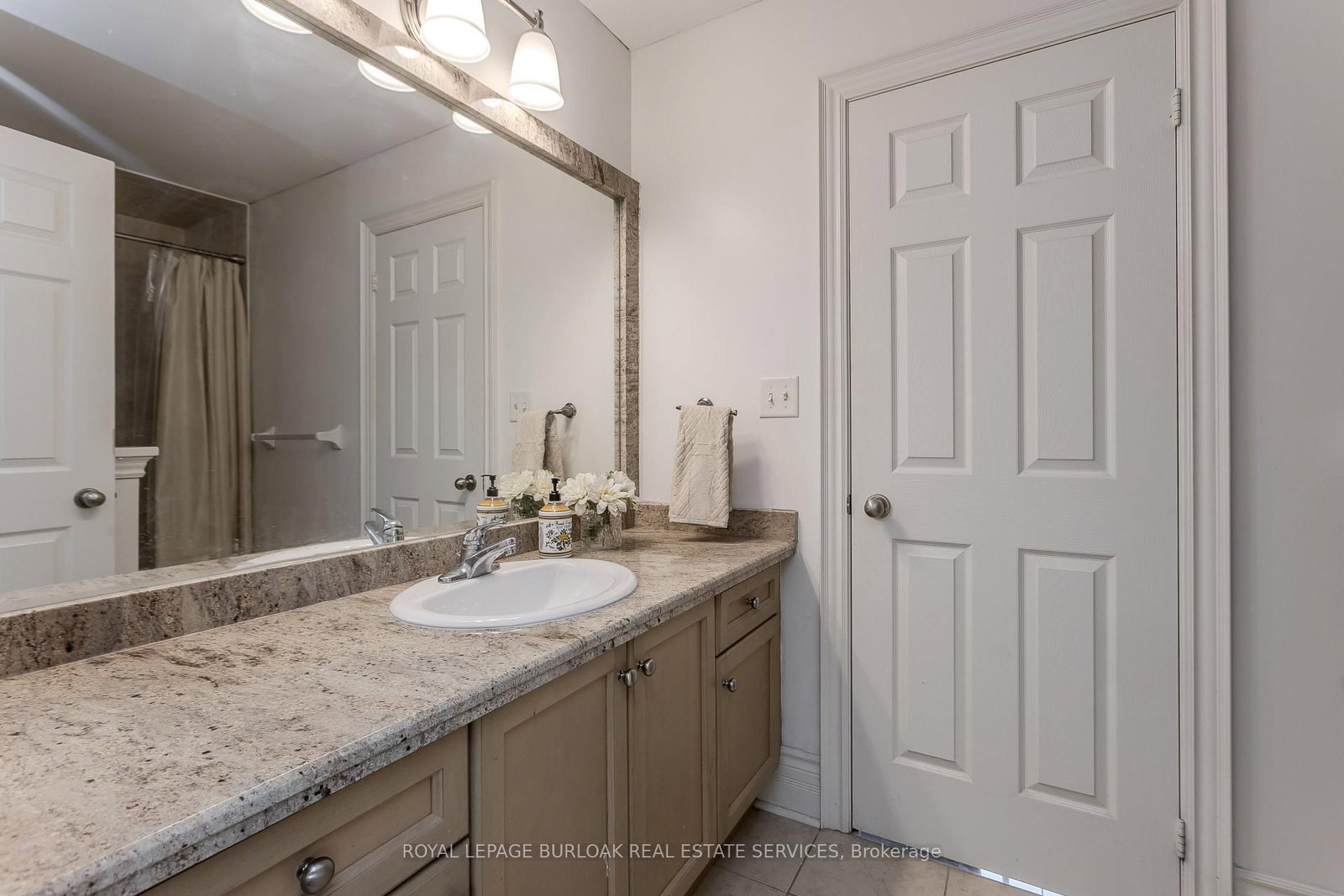2194 Berwick Drive • Burlington, ON photo 22
