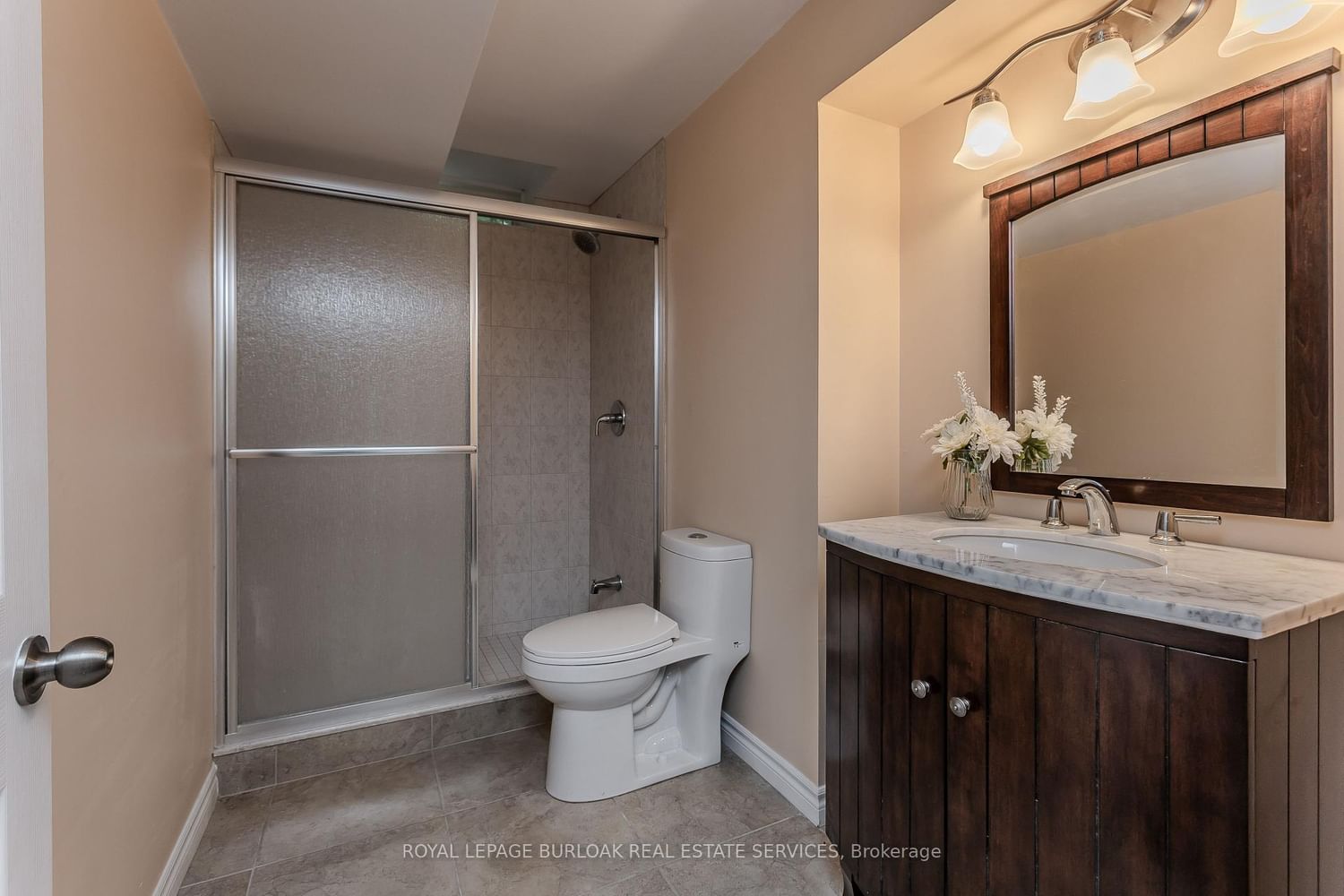 2194 Berwick Drive • Burlington, ON photo 25