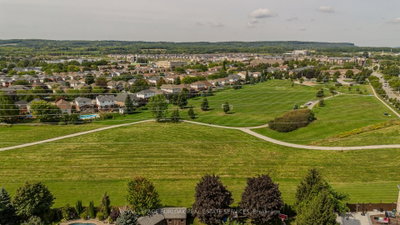 2194 Berwick Drive • Burlington, ON photo 3