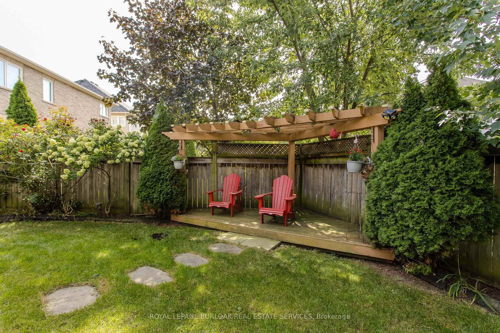 2194 Berwick Drive • Burlington, ON photo 6
