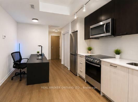 312 - 2300 St Claire Avenue W