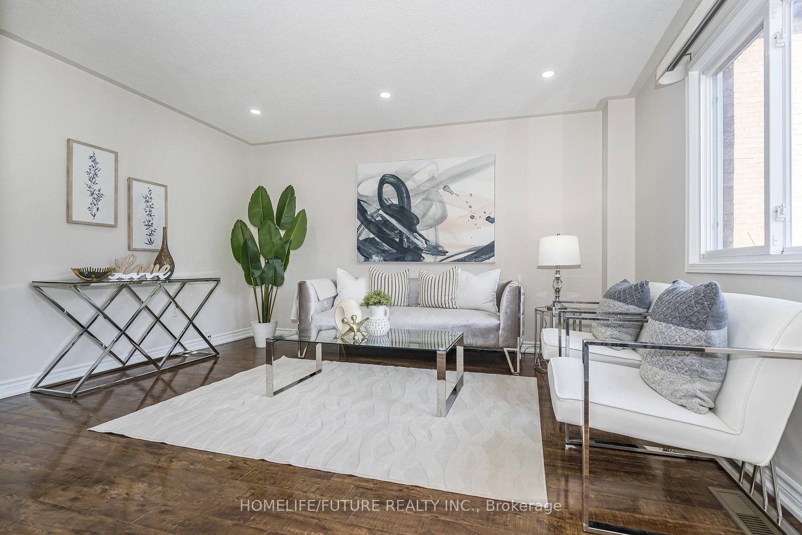48 Creditstone Road • Brampton, ON photo 4