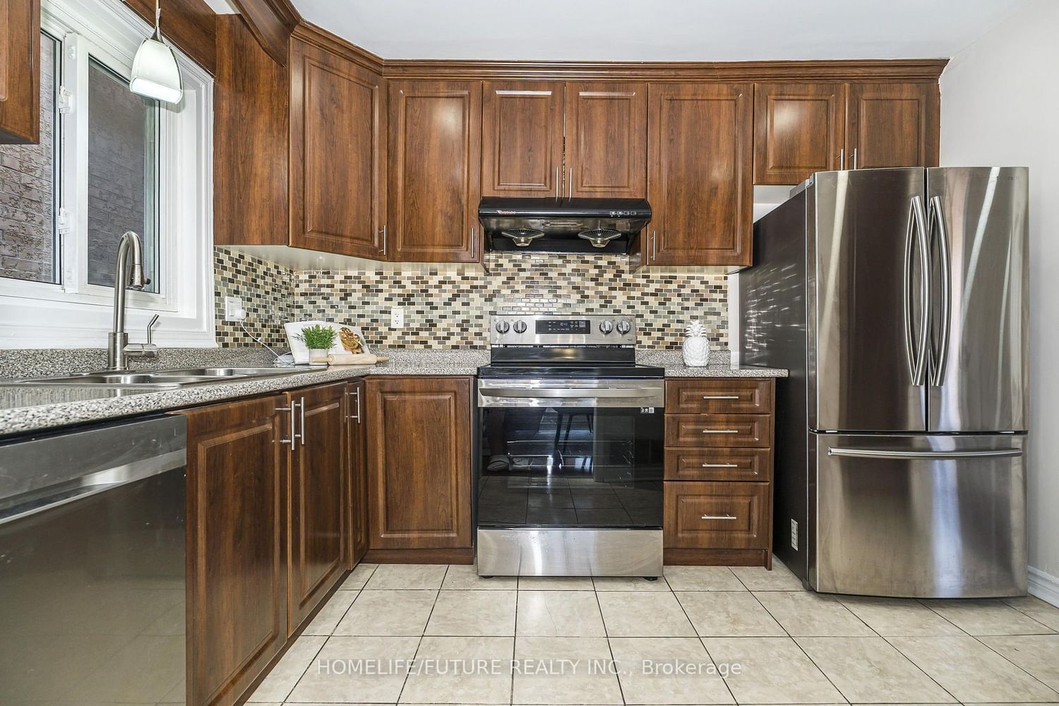 48 Creditstone Road • Brampton, ON photo 8