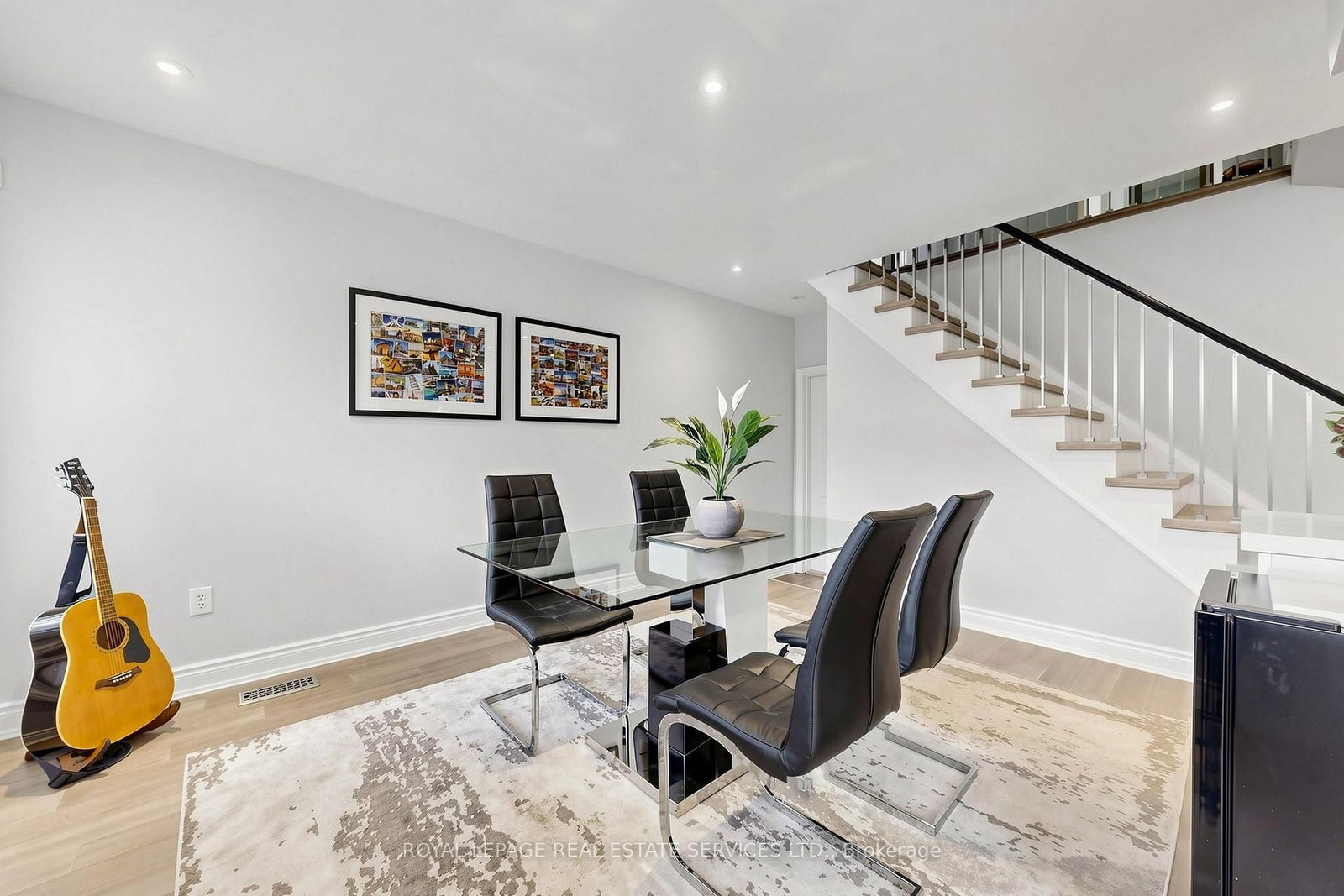2413 Baintree Crescent • Oakville, ON photo 15
