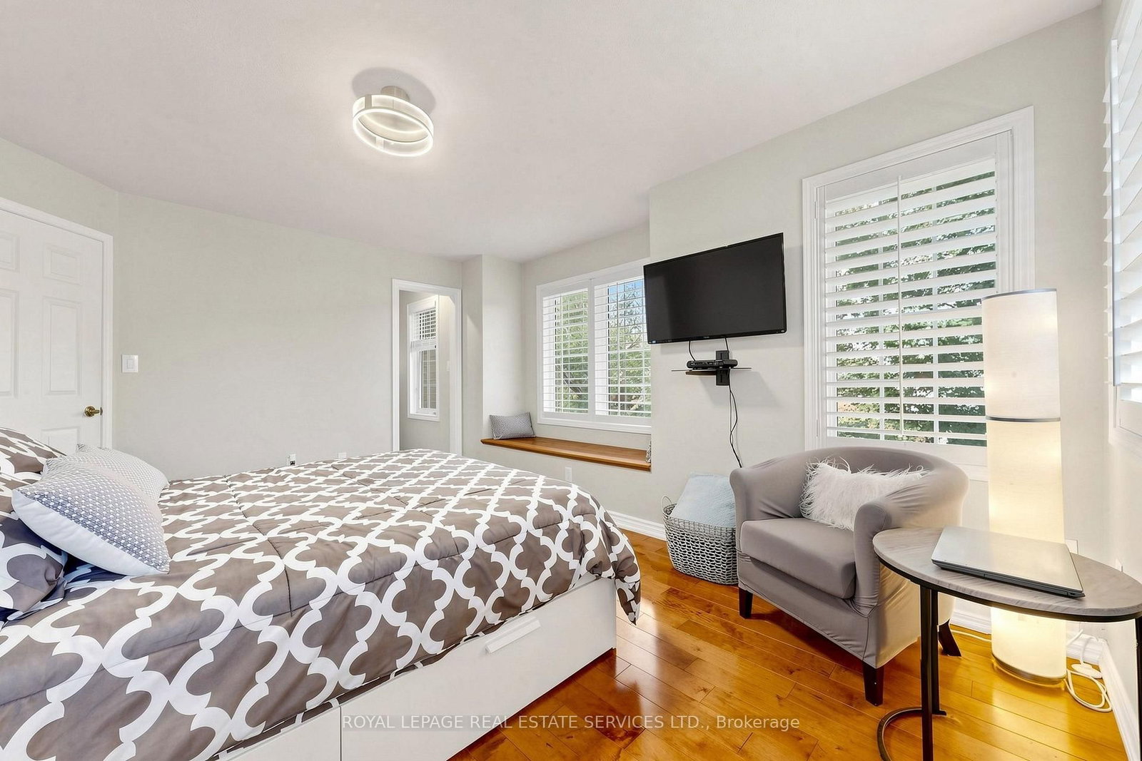 2413 Baintree Crescent • Oakville, ON photo 24