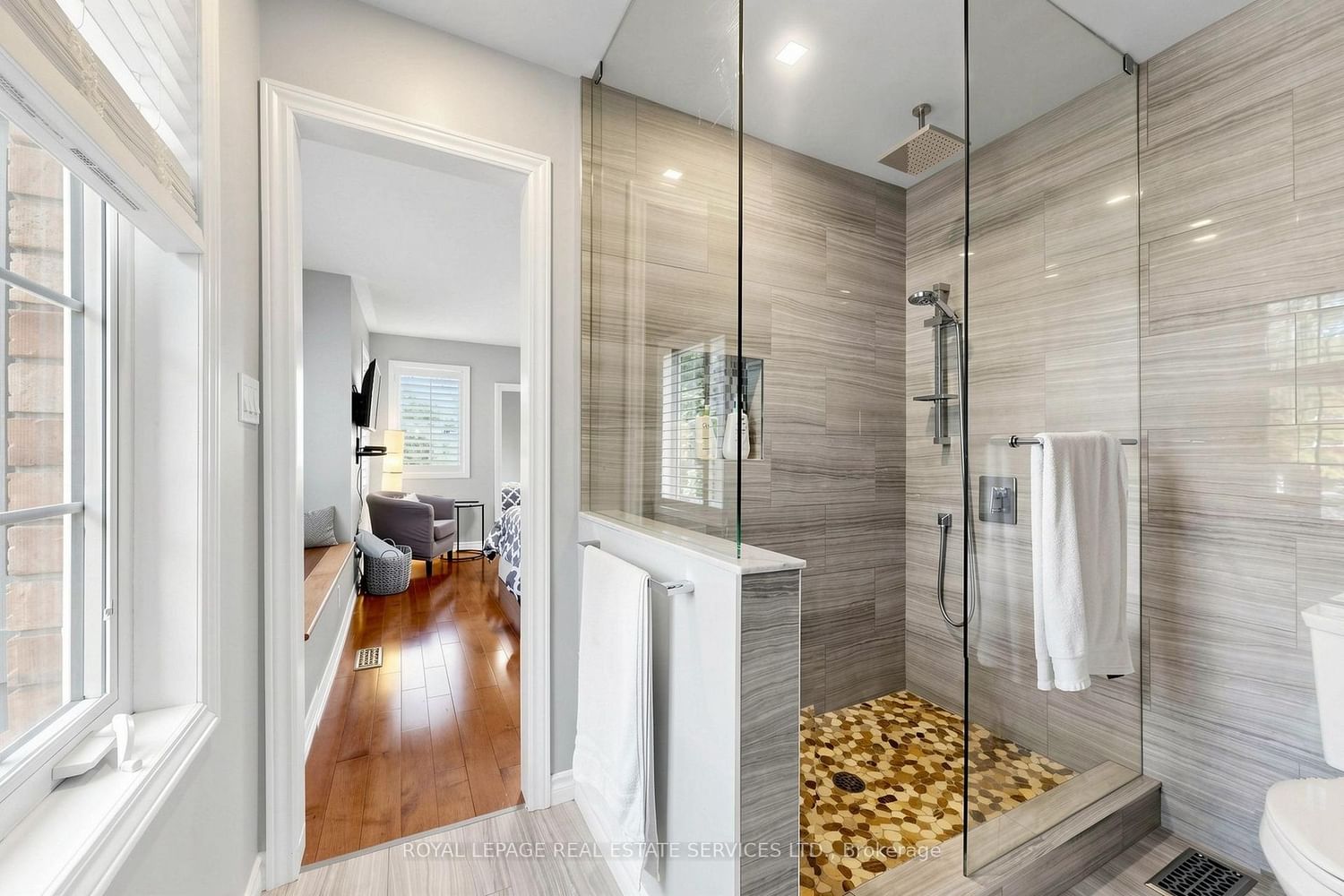 2413 Baintree Crescent • Oakville, ON photo 28