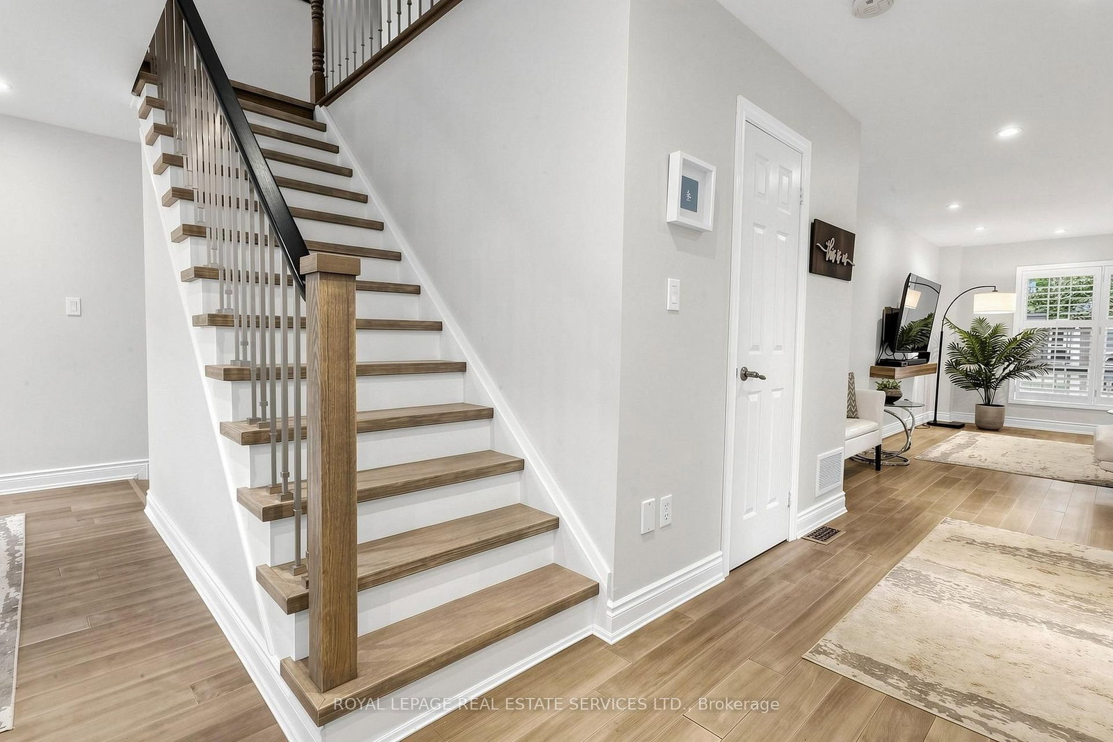 2413 Baintree Crescent • Oakville, ON photo 36