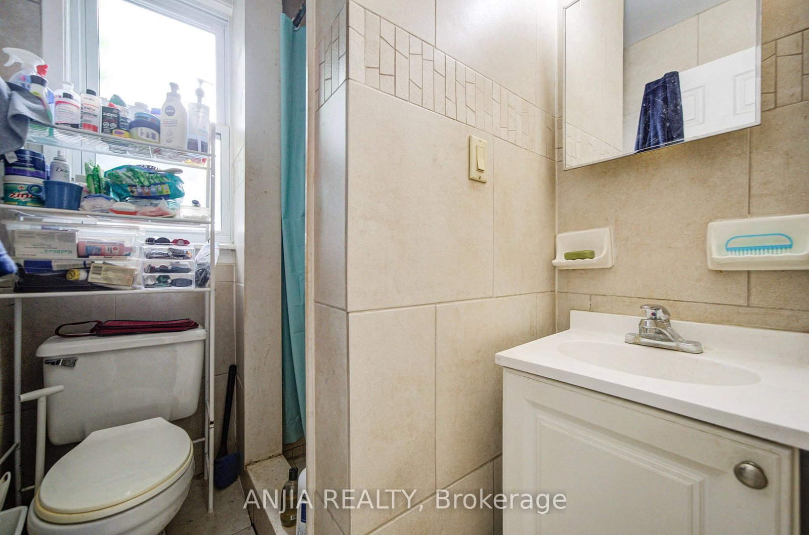 1063 Dufferin Street • Toronto, ON photo 3