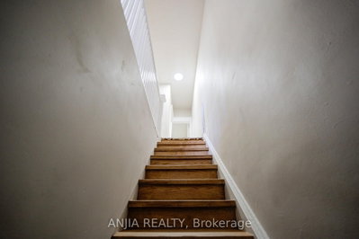 1063 Dufferin Street • Toronto, ON photo 4