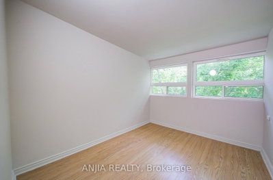 1063 Dufferin Street • Toronto, ON photo 6