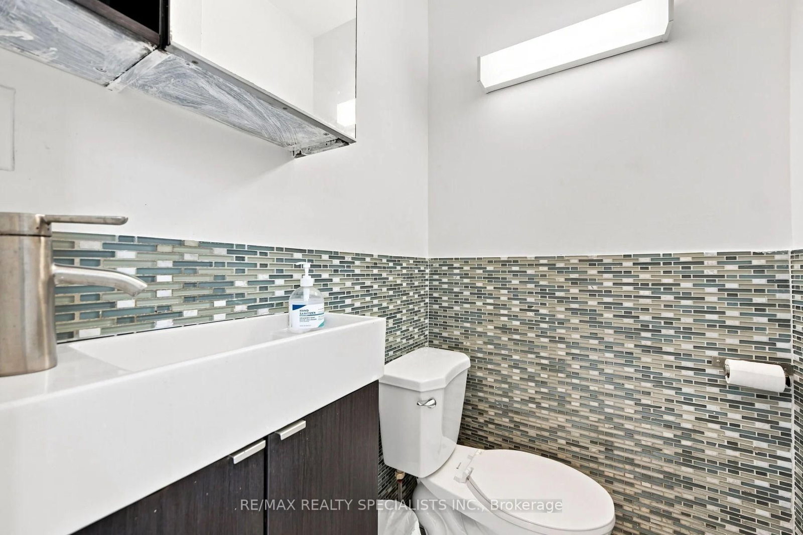 39 Macdonald Street • Toronto, ON photo 10