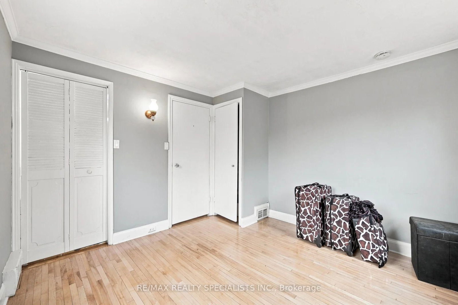 39 Macdonald Street • Toronto, ON photo 13