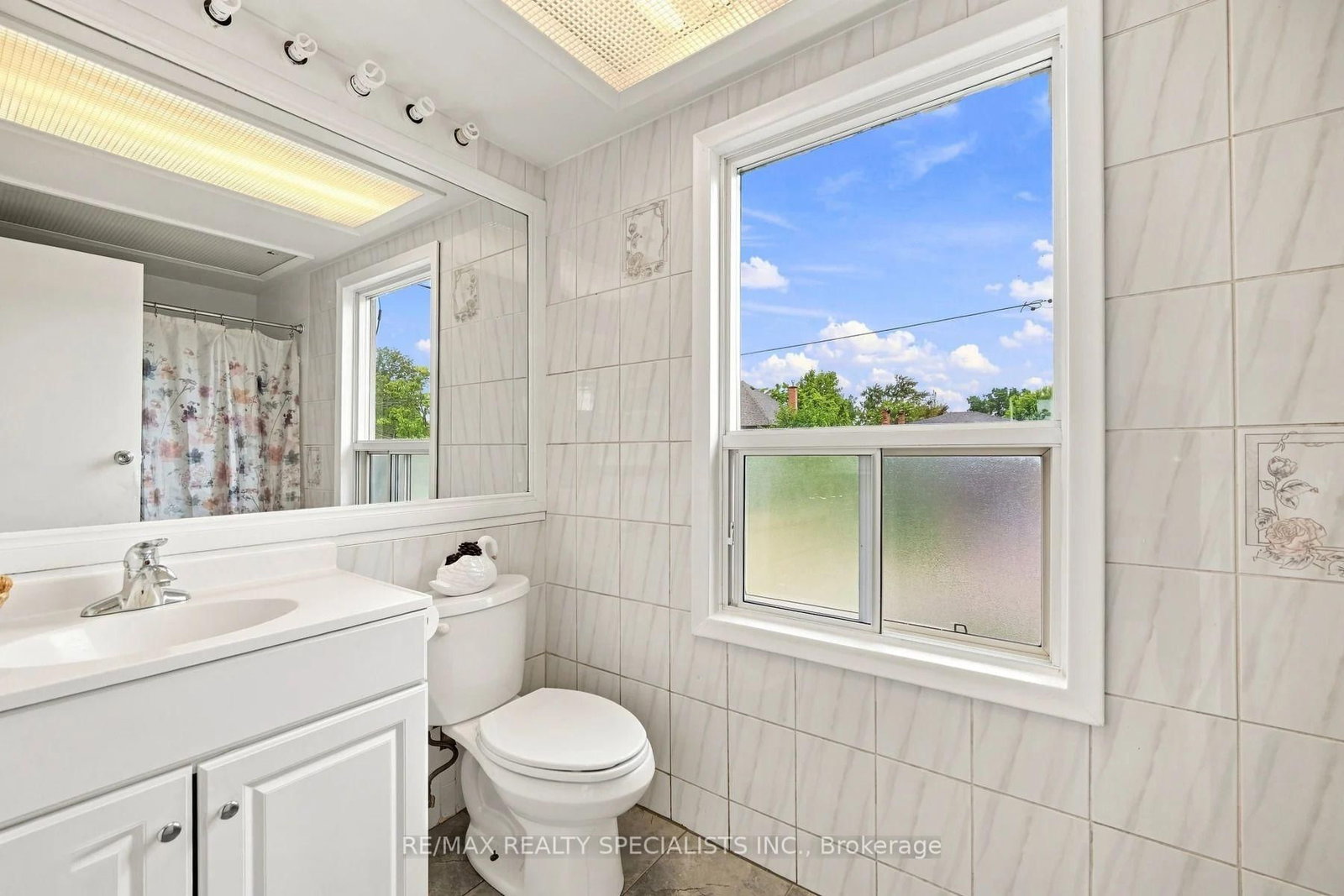39 Macdonald Street • Toronto, ON photo 17