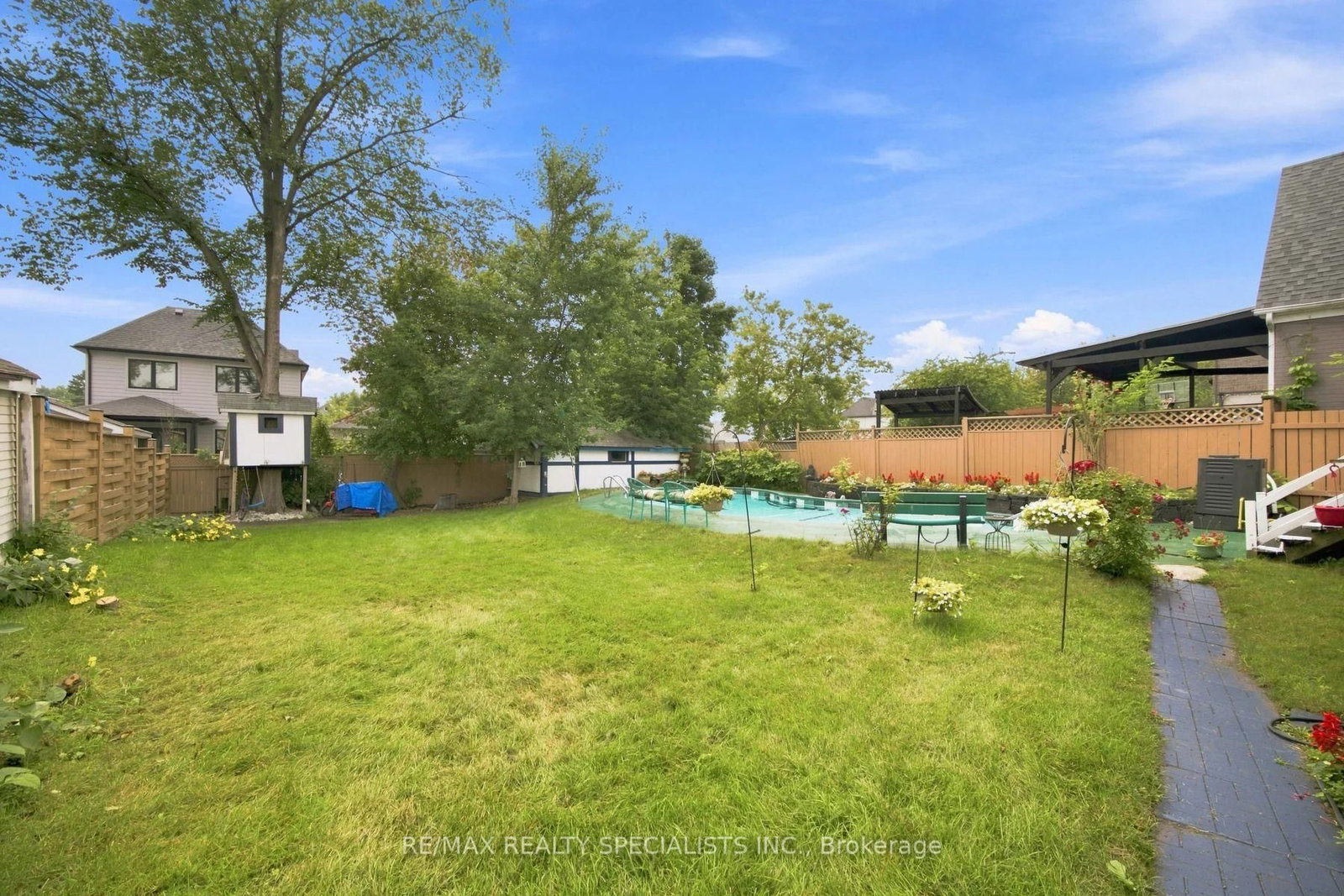 39 Macdonald Street • Toronto, ON photo 27