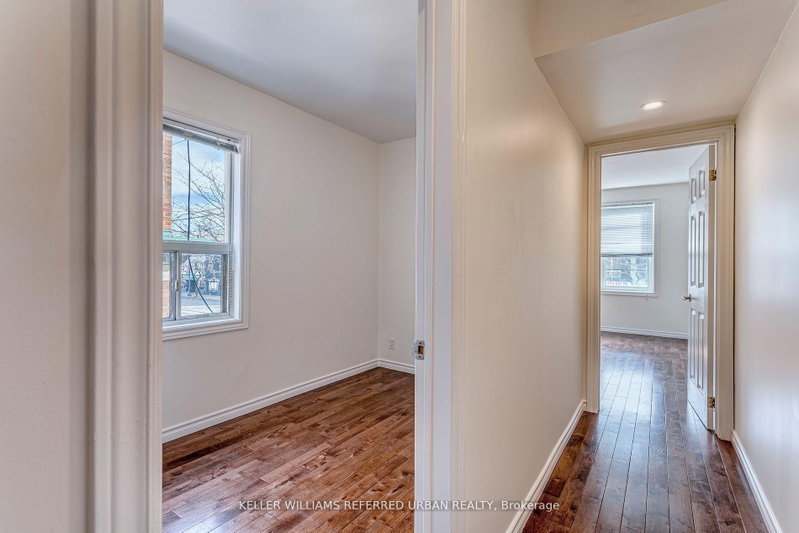 2 - 2976 Lake Shore Boulevard W