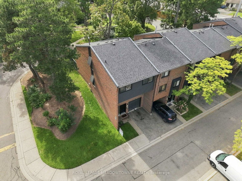 17 - 20 Mineola Road