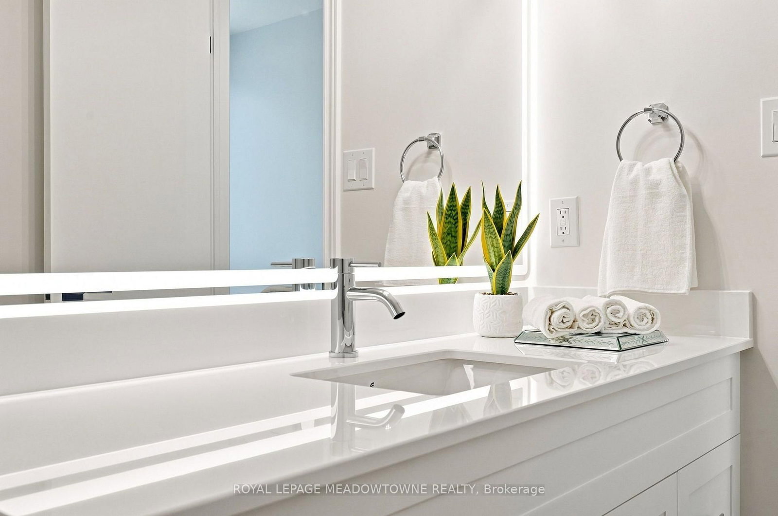 20 Mineola Road • #17 • Mississauga, ON photo 39