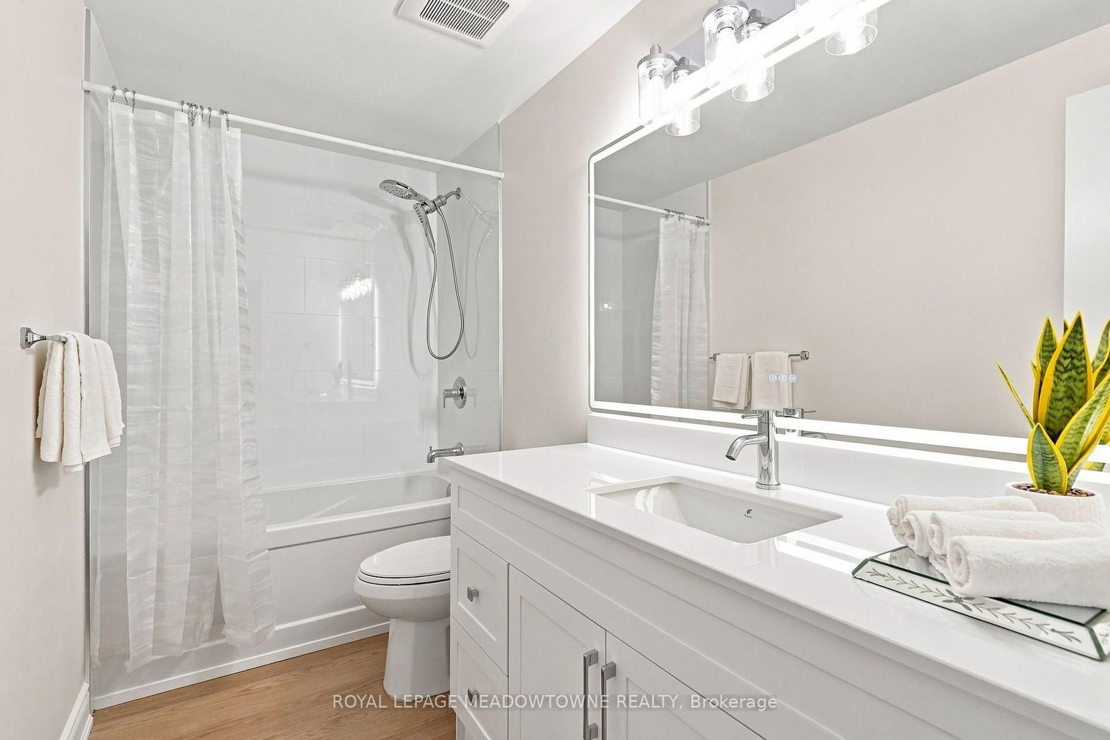20 Mineola Road • #17 • Mississauga, ON photo 40