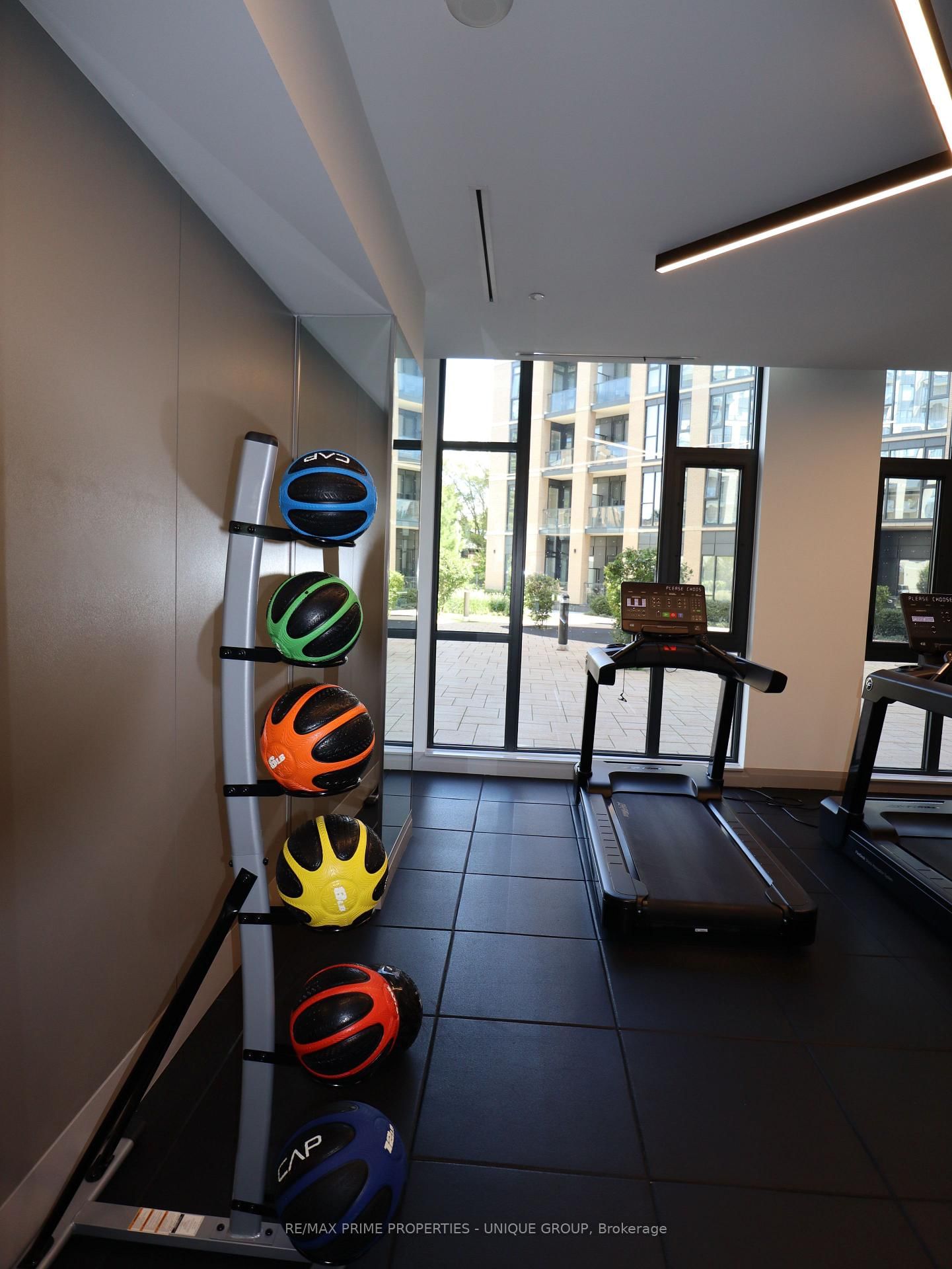 293 The Kingsway • #412 • Toronto, ON photo 29