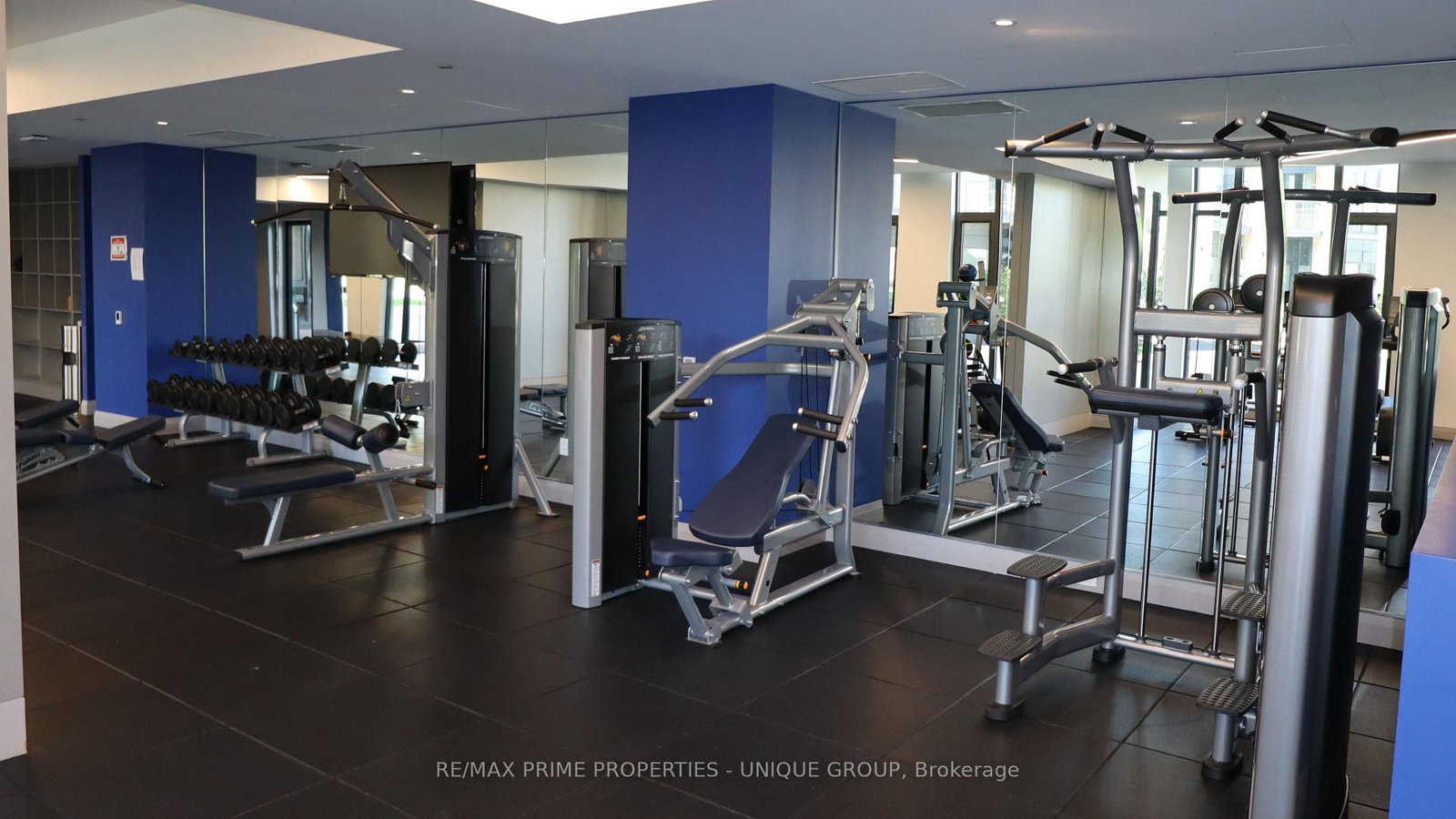 293 The Kingsway • #412 • Toronto, ON photo 31