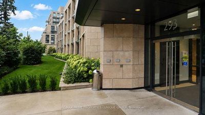 293 The Kingsway • #412 • Toronto, ON photo 4