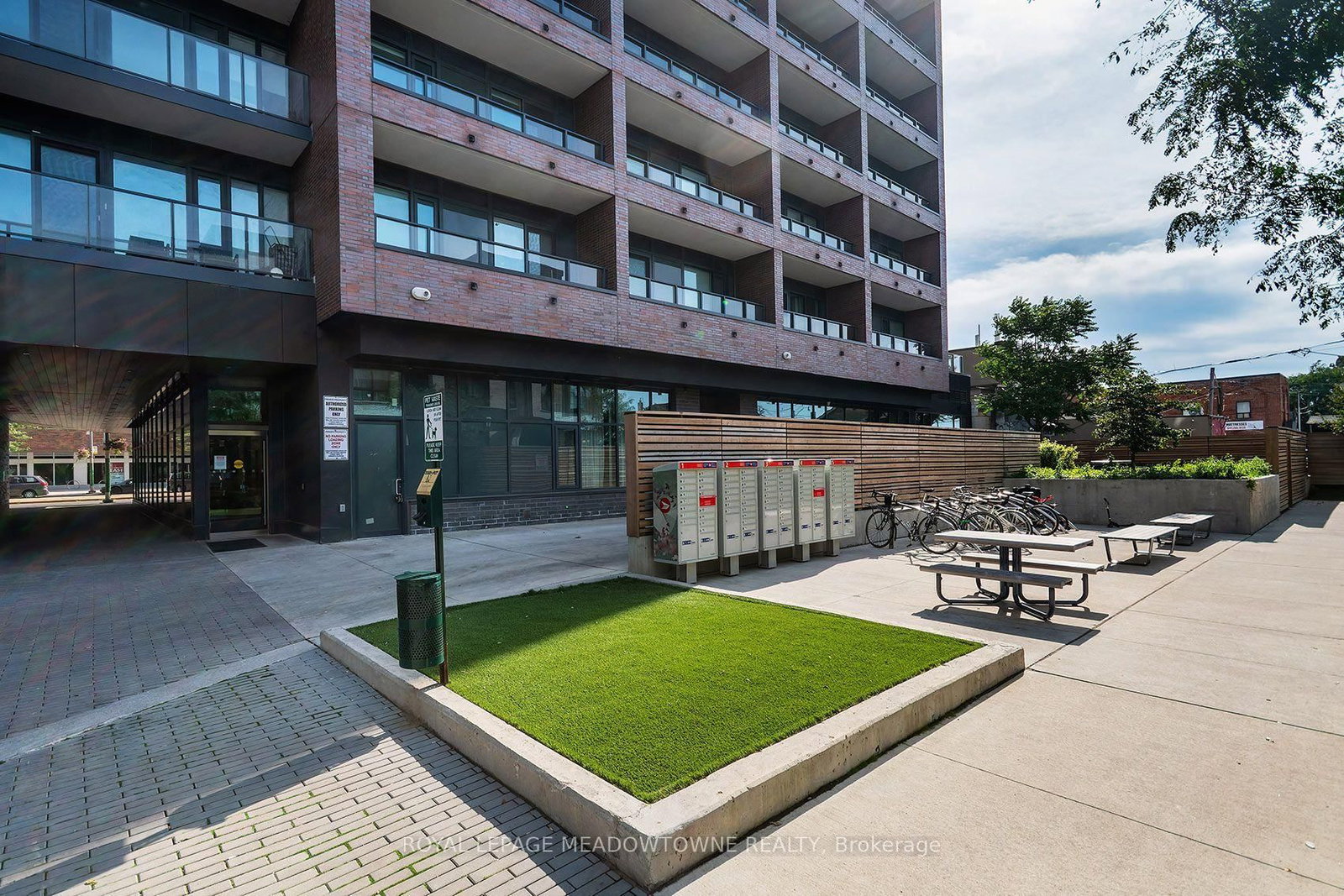 1808 St. Clair Avenue W • #712 • Toronto, ON photo 35