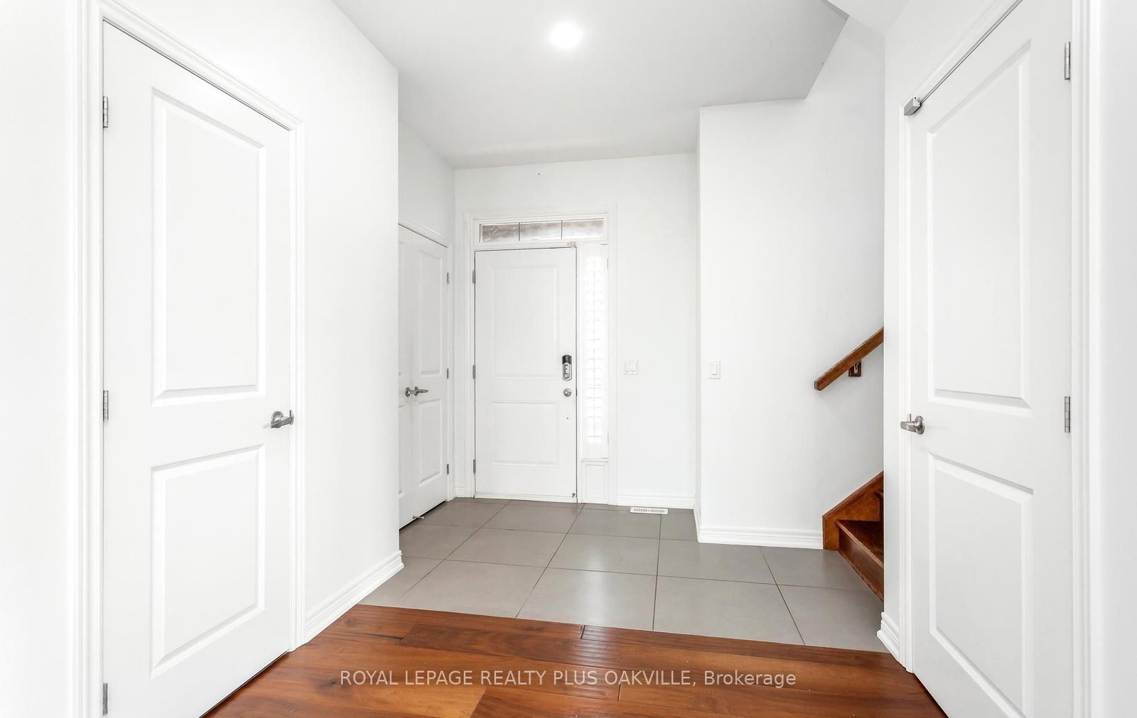 2386 Natasha Circle • Oakville, ON photo 4