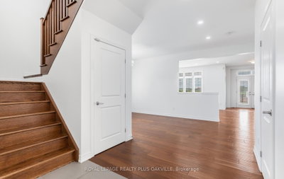 2386 Natasha Circle • Oakville, ON photo 5
