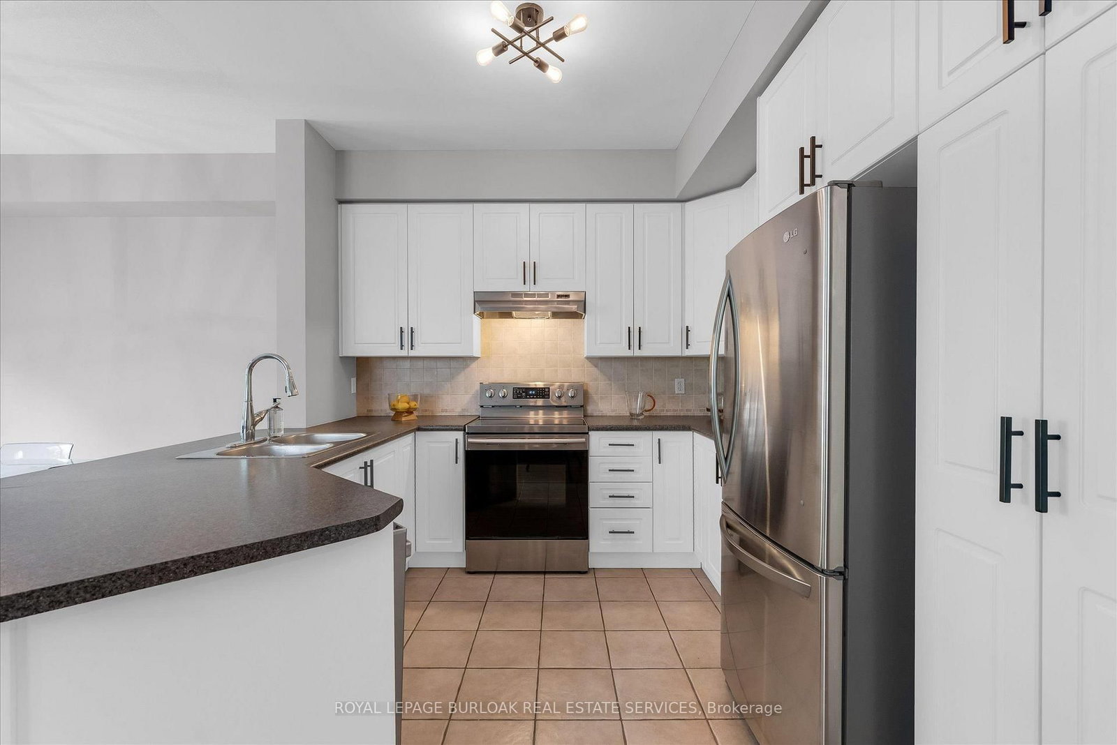 5287 Scotia Street N • Burlington, ON photo 9