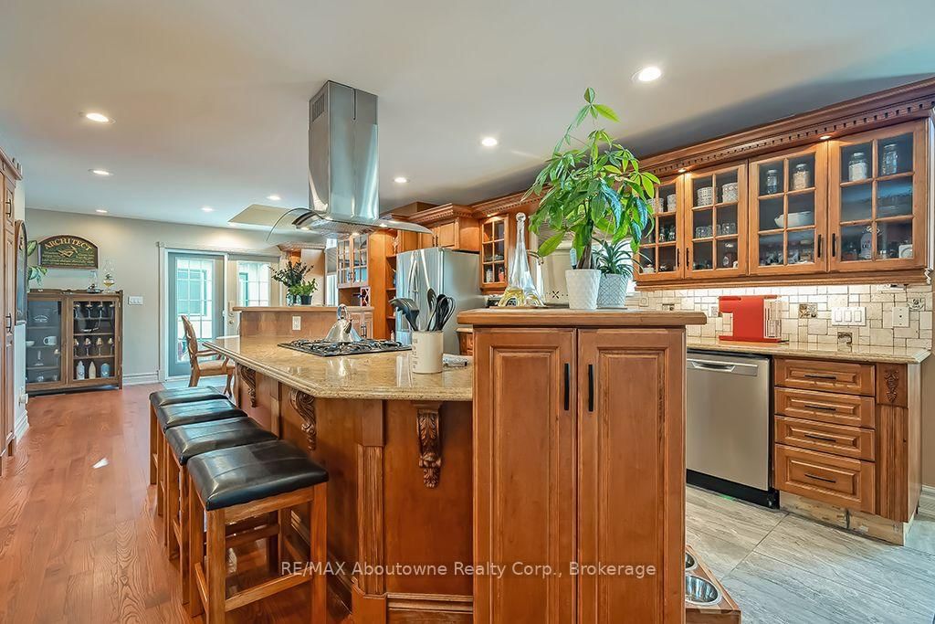 6 TURTLE LAKE Drive • Halton Hills, ON photo 18