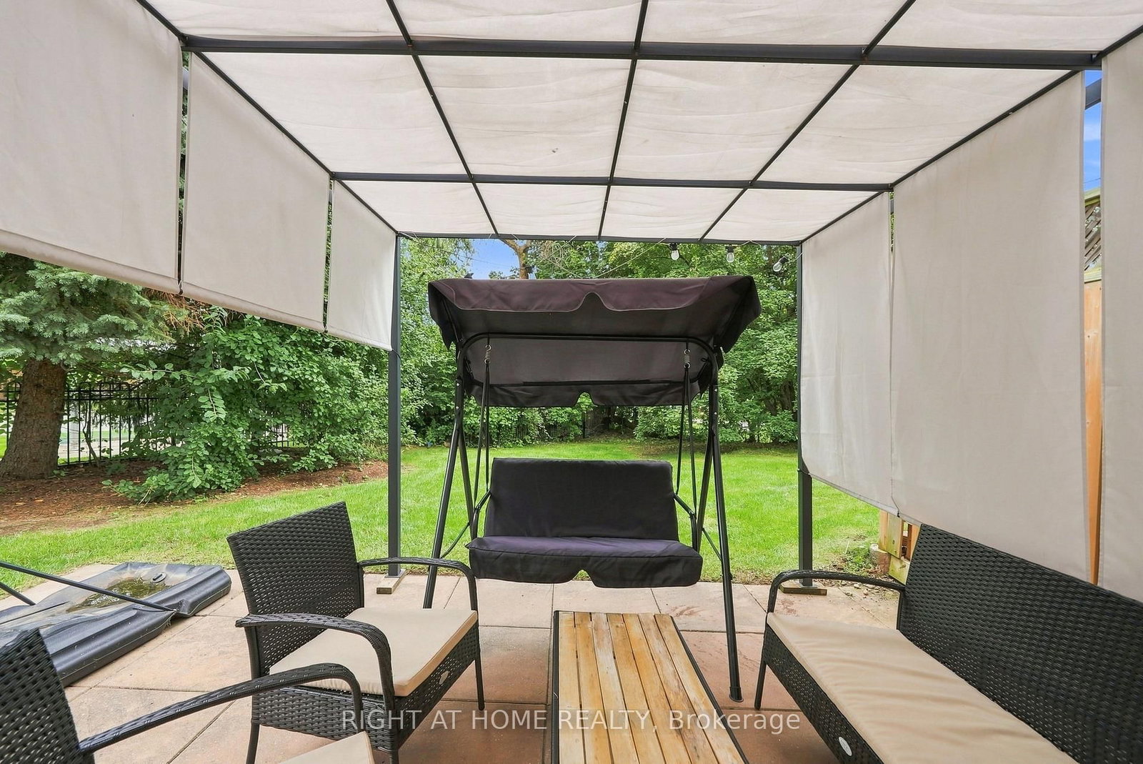 2272 Mowat Avenue • #44 • Oakville, ON photo 37