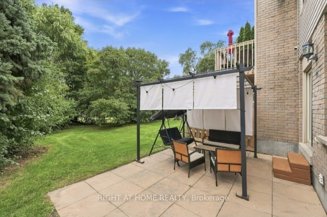 2272 Mowat Avenue • #44 • Oakville, ON photo 41