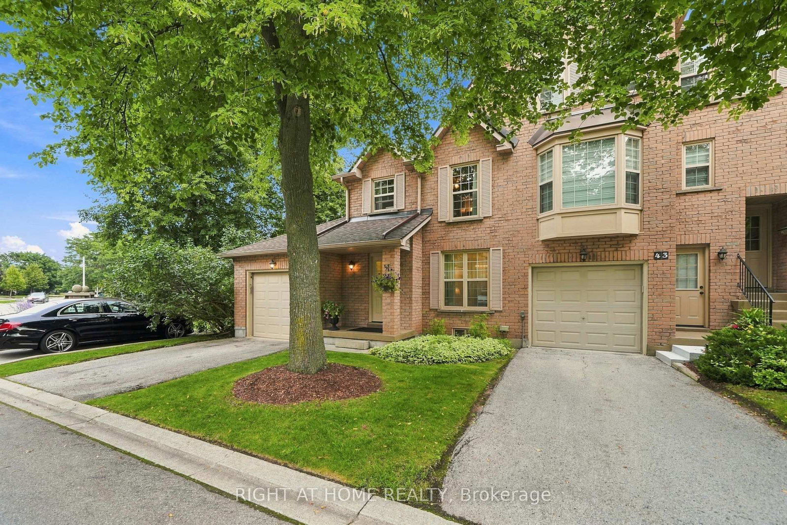 2272 Mowat Avenue • #44 • Oakville, ON photo 5