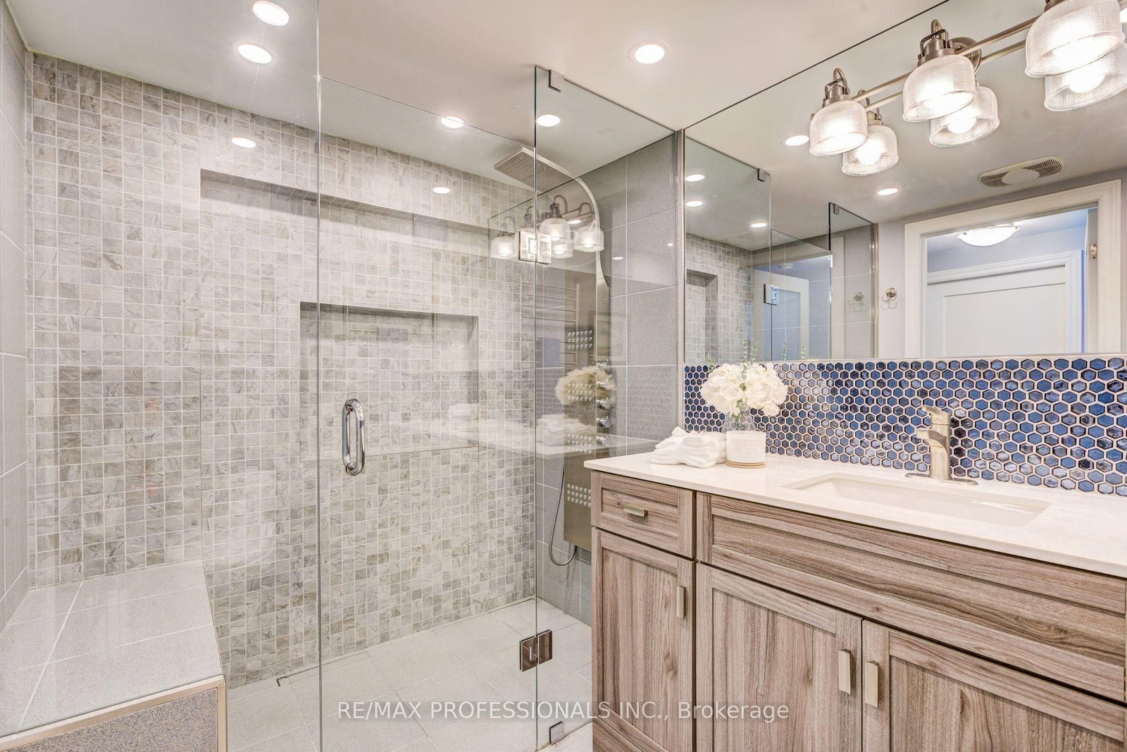 39 Rosemeade Avenue • Toronto, ON photo 36