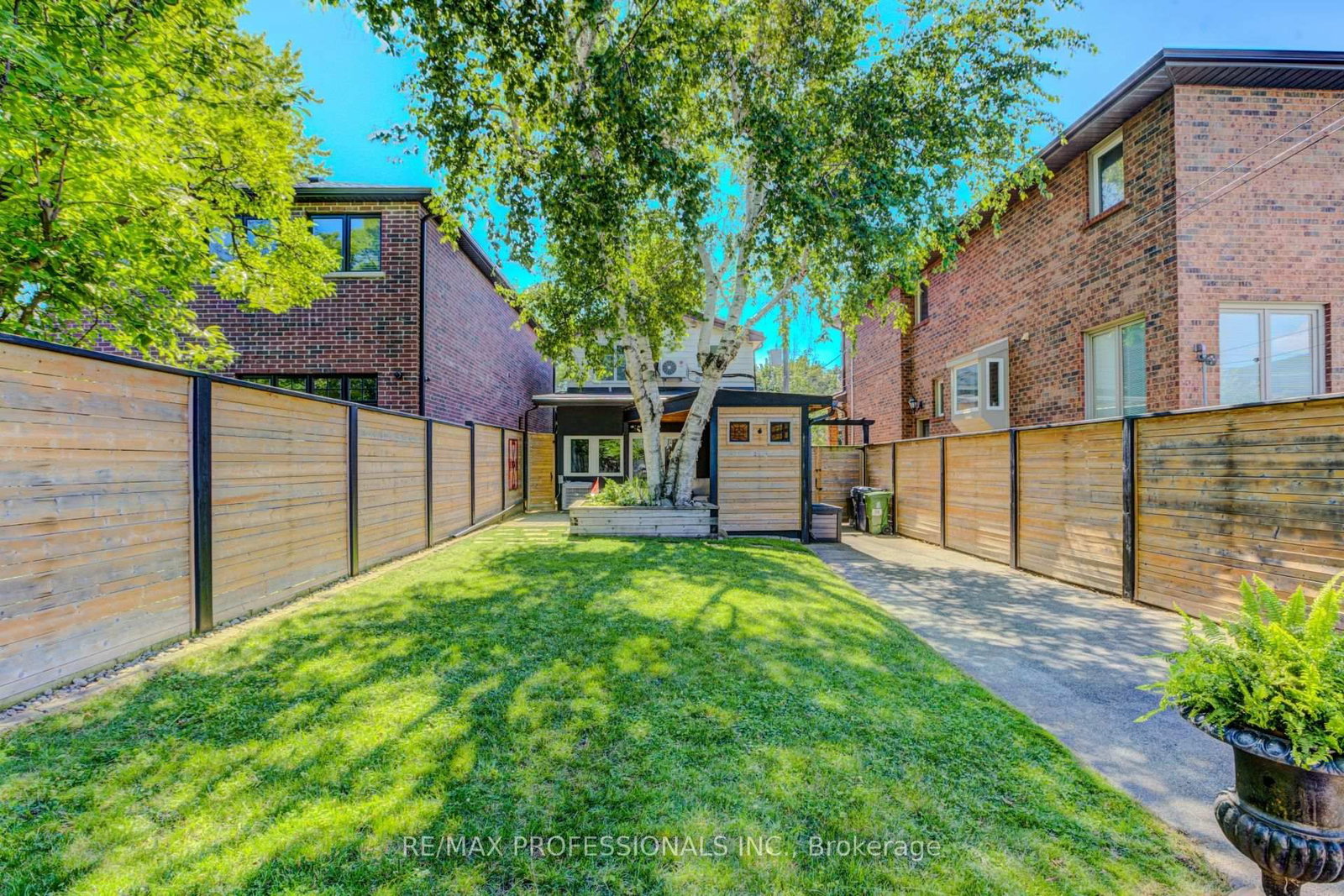 39 Rosemeade Avenue • Toronto, ON photo 45