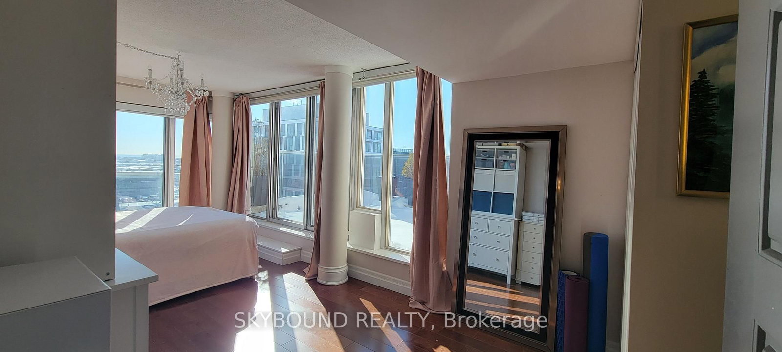 1040 The Queensway • #919 • Toronto, ON photo 14