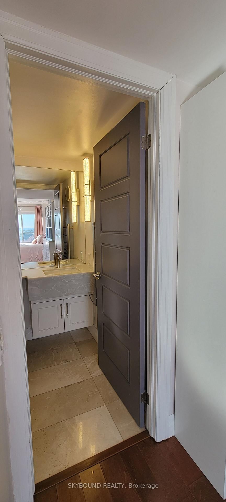 1040 The Queensway • #919 • Toronto, ON photo 15